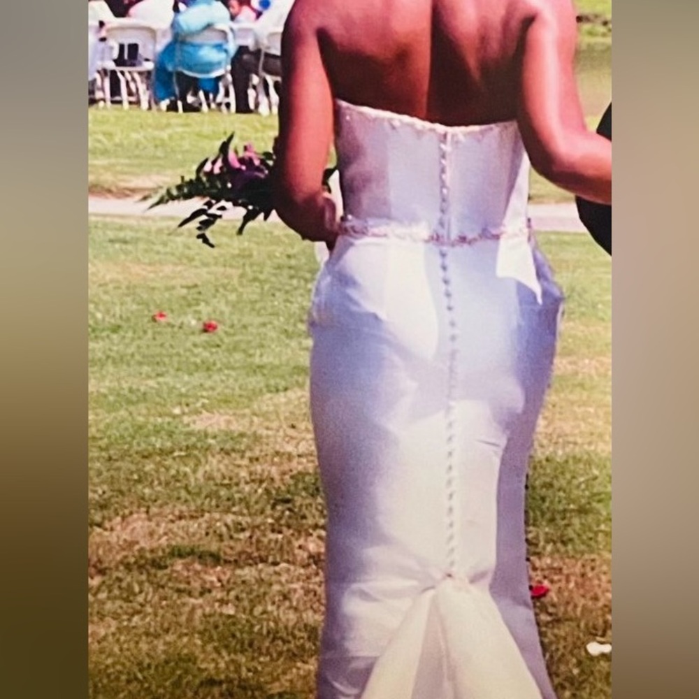 EUC- Mary’s wedding/ formal dress - Picture 10 of 10